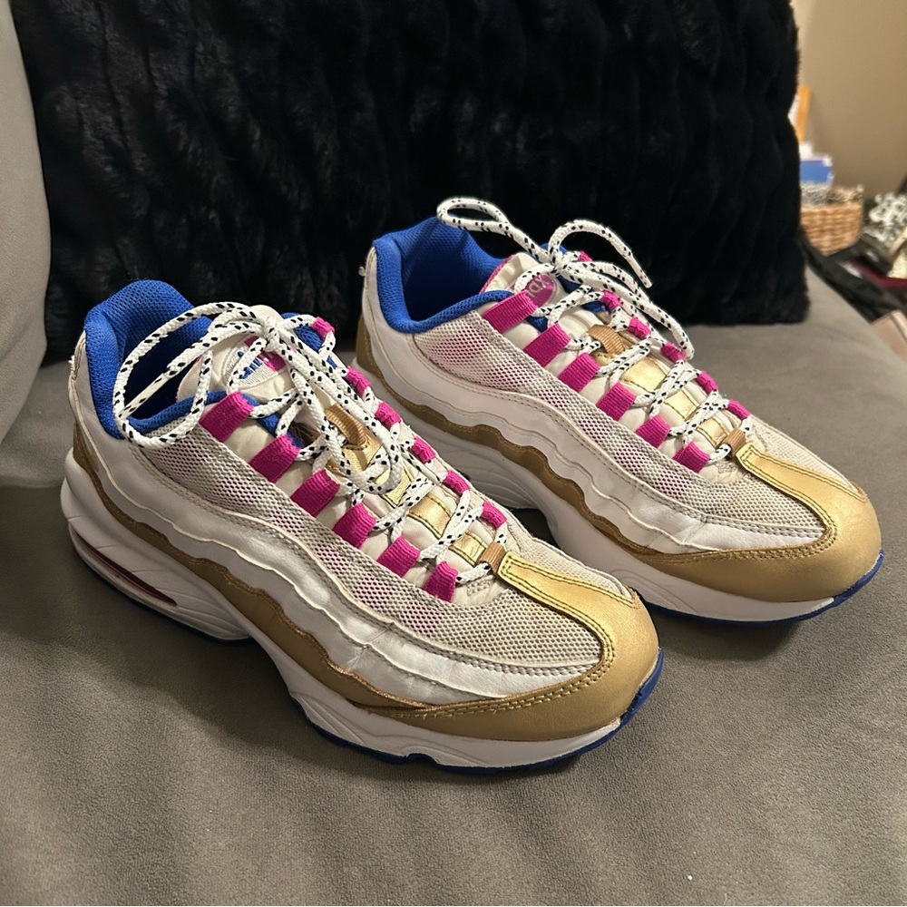 Nike Air Max 95 LE 310830-120 "Peanut Butter & Jelly" sneaker size 6Y